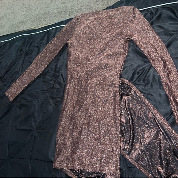 Size M - Picture 2 of 2